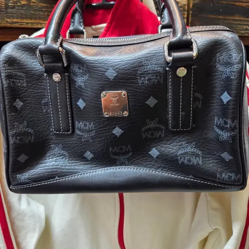[BUNJANG] MCM Monogram Shoulder Bag Black / MCM 가방 블랙