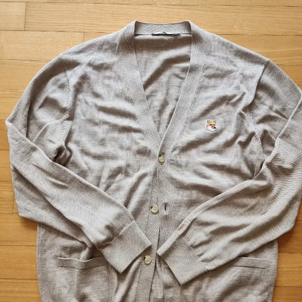 [BUNJANG] Maison Kitsuné Fox Head Patch Knit Cardigan Beige / 메종키츠네 폭스헤드 패치 니트 가디건 베이지