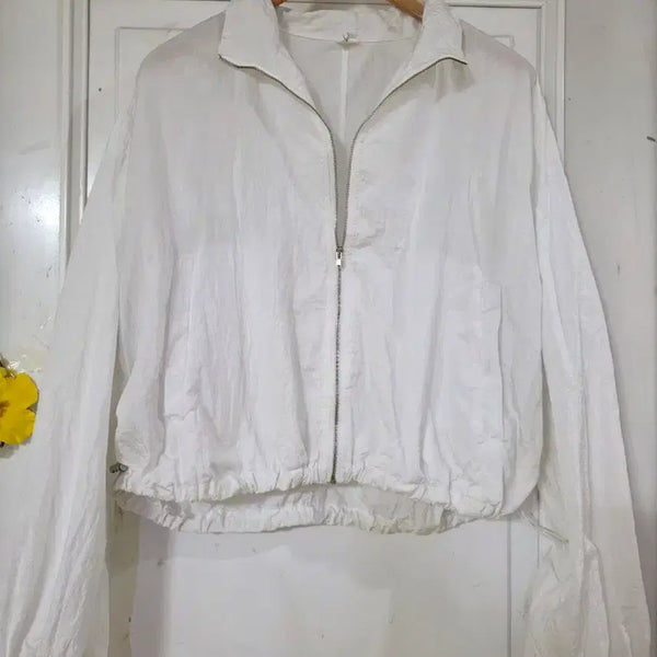 [BUNJANG] Lightweight Zipper Jacket (Spring/Fall) / 봄 가을 간절기  고급스러운  디자인이쁜  바스락 지퍼자켓  거의새거