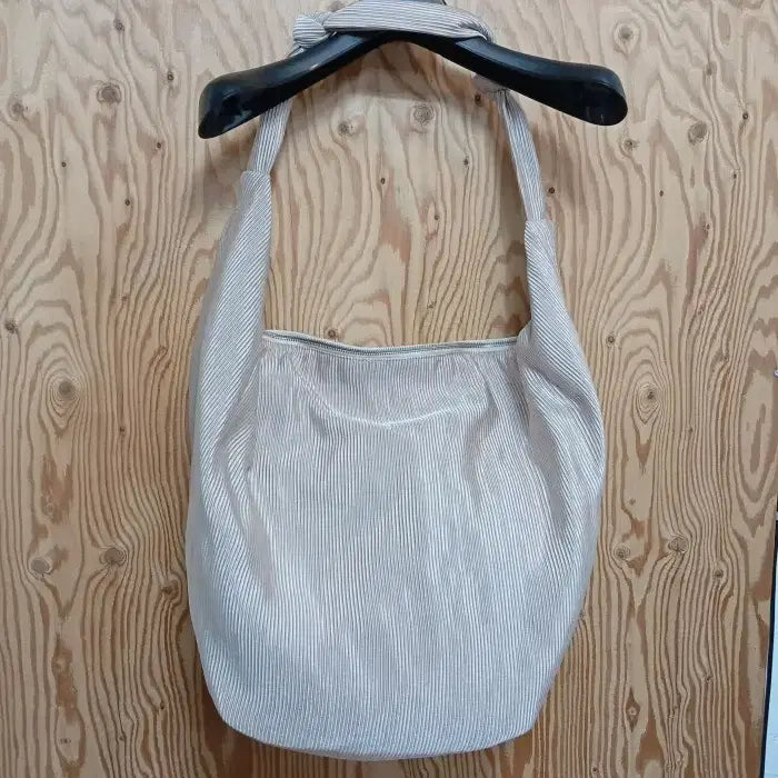 [BUNJANG] COS Pleated Big Hobo Shoulder Bag / 코스COS플리츠 빅 보부상 숄더백
