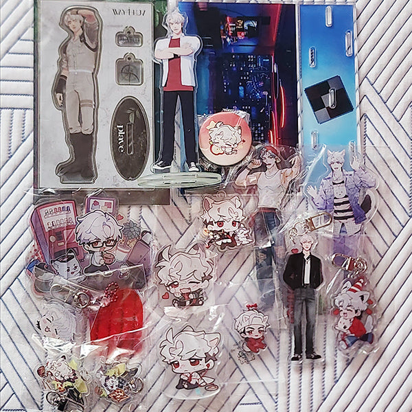 [BUNJANG] Plaiv Eunho Acrylic Stand & Goods Bundle Set / 플레이브 은호 아크릴 스탠드 외 굿즈 일괄