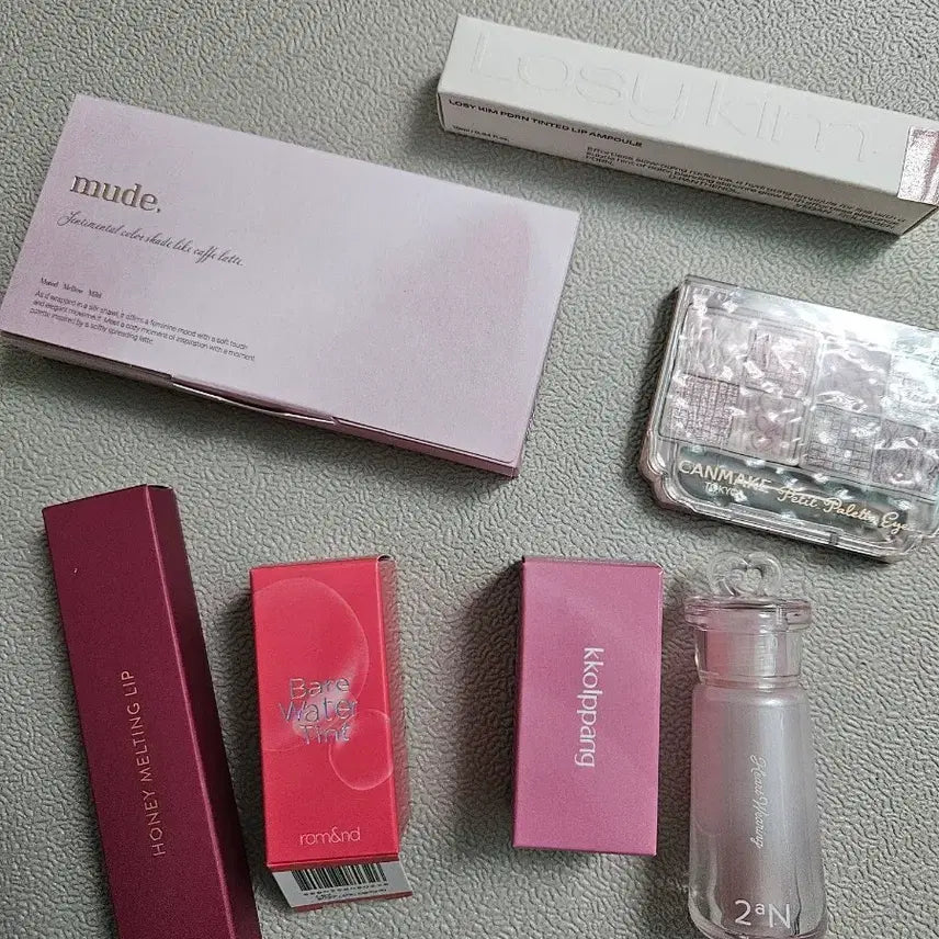[BUNJANG] K-Beauty Cosmetics Bundle / 최저) 여쿨 화장품 새 제품들 처분