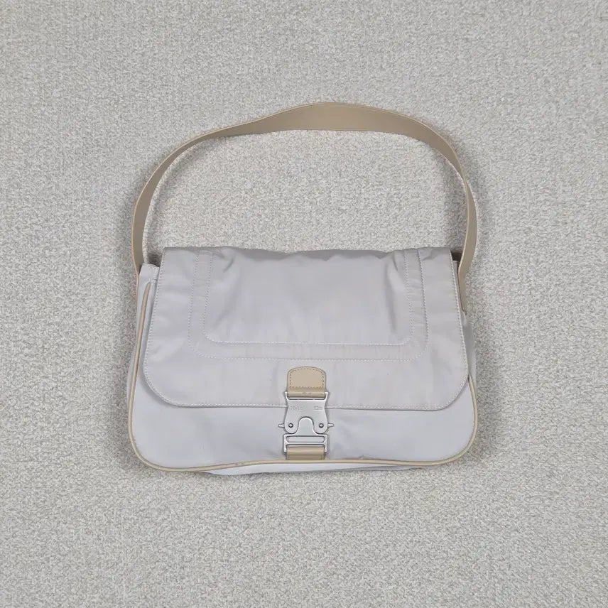 [BUNJANG] Matin Kim Buckle Nylon Shoulder Bag / [마뗑킴] 버클 나일론 숄더백 | G00062