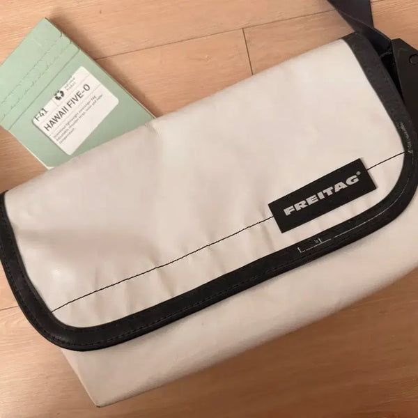 [BUNJANG] Freitag Hawaii Five O White Messenger Bag / 프라이탁 하와이 파이브 오 (올화이트)