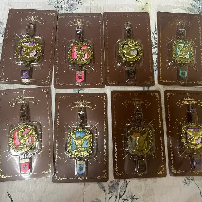 [BUNJANG] Pokemon Store ETERNAL ANTIQUE METAL Eeveelutions Metal Keyring / 포켓몬 스토어 ETERNAL ANTIQUE METAL 이브이즈 메탈 키링