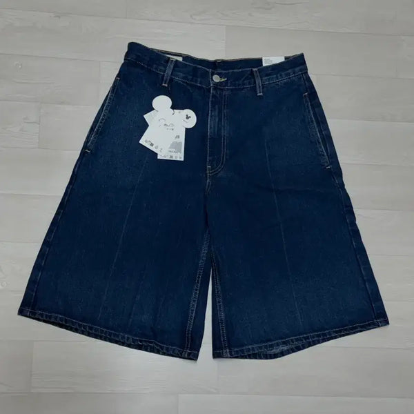 [BUNJANG] ZARA x Disney Bermuda Shorts / [31] ZARA X 디즈니 버뮤다 팬츠