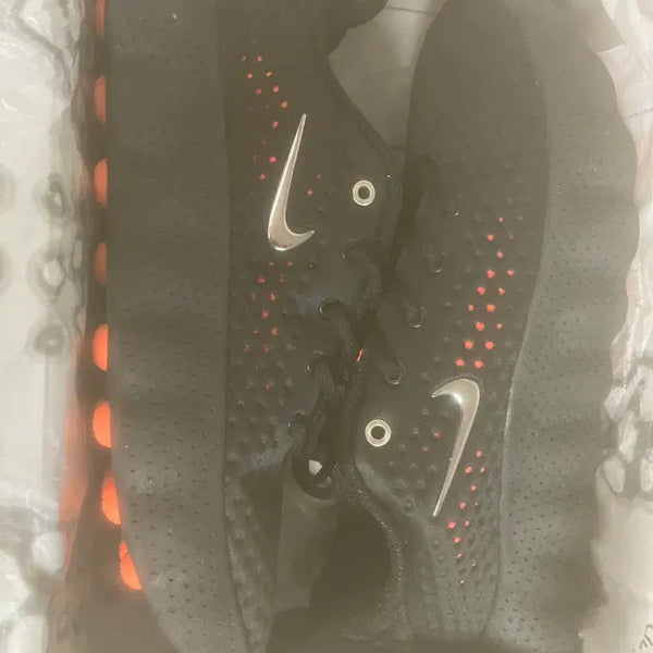 [BUNJANG] Nike Mind 002 Black Hyper Crimson Shoes / 나이키 마인드 002 블랙 하이퍼 크림슨 260