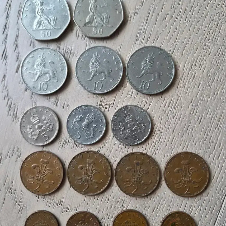 [BUNJANG] United Kingdom Old Coin Set - 50 Pence, 10 Pence, 5 Pence, 2 Pence, 1 Penny / 영국 옛날 동전 세트 50펜, 10펜, 5펜, 2펜, 1페니