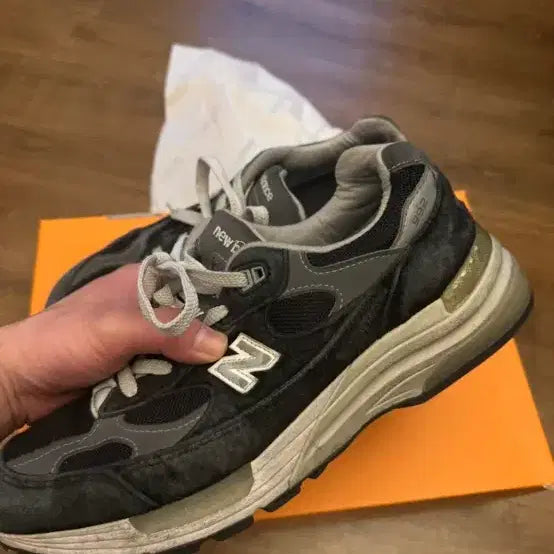 [BUNJANG] New Balance 992 Grey Black Sneakers / 뉴발란스 992 그레이 블랙