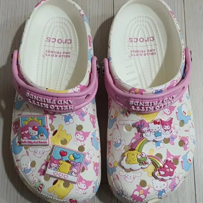 [BUNJANG] Crocs Hello Kitty Friends Classic Clog / 크록스 헬로키티 프렌즈 클래식 240 신상