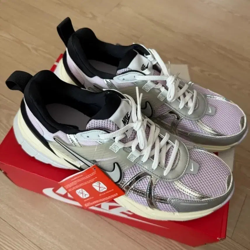 [BUNJANG] Nike Running Shoes / [ 새상품 ] 나이키 운동화 급처분 285