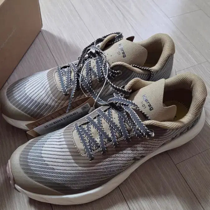 [BUNJANG] Normal Zerac Hiking Shoes (Beige) - Size 270 / 노말 제락  270