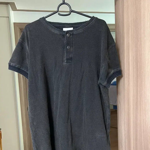 [BUNJANG] Heist Washed Waffle Knit Henley Neck Vintage Black Size 1 / 헤이스트 워시드 와플니트 헨리넥 빈티지블랙 1사이즈