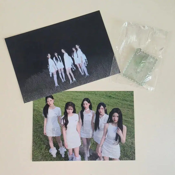 [BUNJANG] Lisene Deja Vu Cafe Keychain & Postcard Set / 리센느 데자뷰 발매 기념 카페 키링 및 엽서