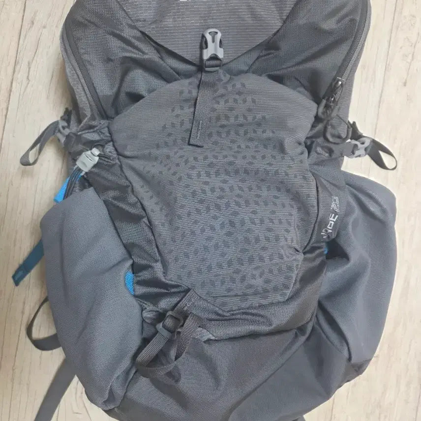 [BUNJANG] Gregory 28L Men's Hiking Backpack / 그레고리 28 리터 남성용