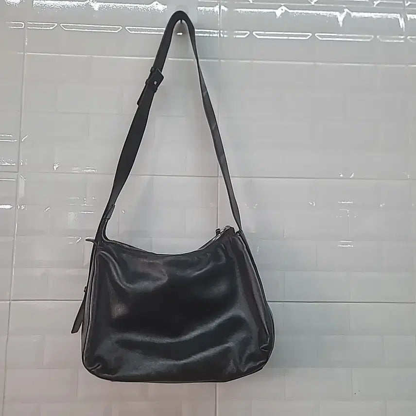 [BUNJANG] Couronne Merneige Shoulder Bag / 쿠론 메르네쥬 숄더백