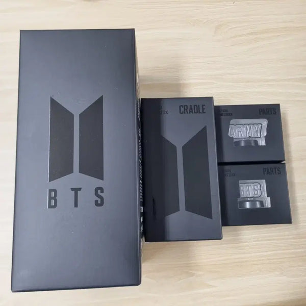 [BUNJANG] BTS Official Light Stick Ver.4 Bundle Set (Sealed) / BTS 공식 응원봉 ver.4 미개봉 새상품 세트 응원봉 크래들 파츠
