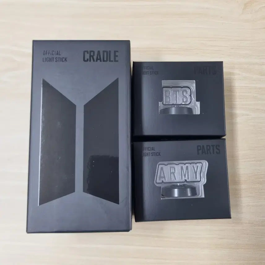 [BUNJANG] BTS Official Light Stick Cradle & Parts Set Sealed / BTS 공식 응원봉 크래들 & 파츠 세트 미개봉 새상품