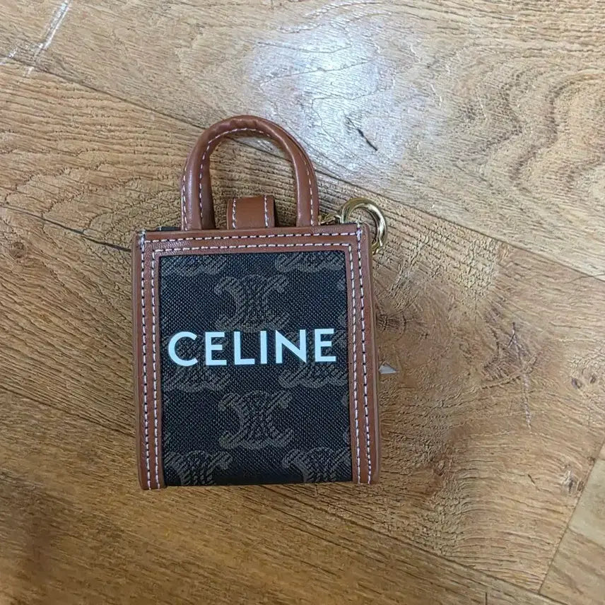 [BUNJANG] Celine Triomphe Pattern Keychain / 셀린느 트리오페 패턴 키링