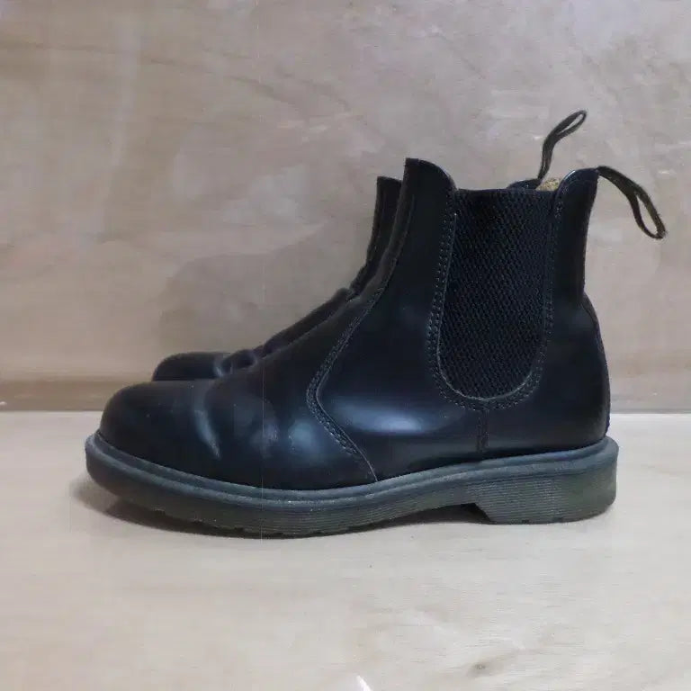 [BUNJANG] Dr. Martens Chelsea Boots Black 260812 / 후루룩구제3 260 닥터마틴 첼시부츠 워커 블랙 260812