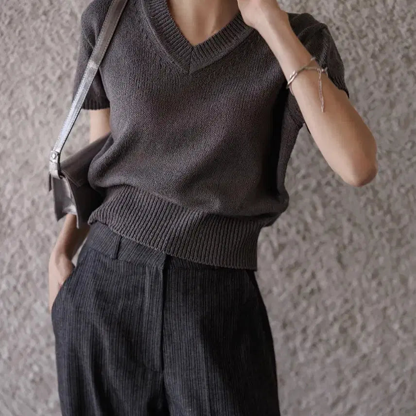 [BUNJANG] Memoa V-Neck Short Sleeve Knit Black FREE / 메무아 V넥 반팔 니트 블랙 FREE