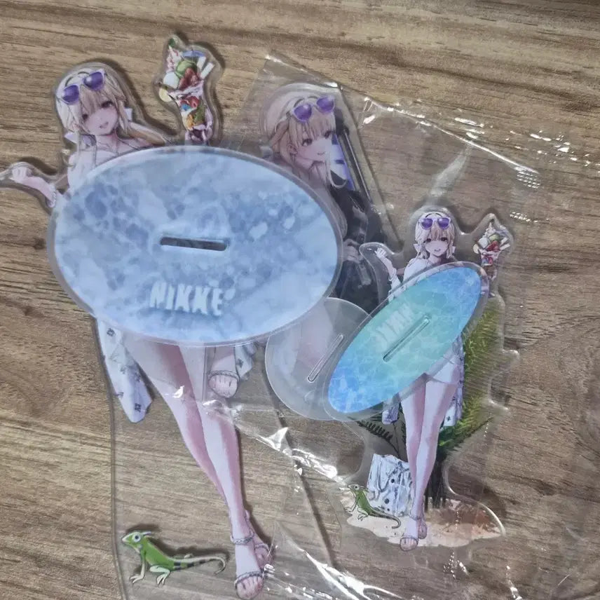 [BUNJANG] Nier: Automata Summer Acrylic Set / 비공식 니케 티아 여름 아크릴세트 팝니다.