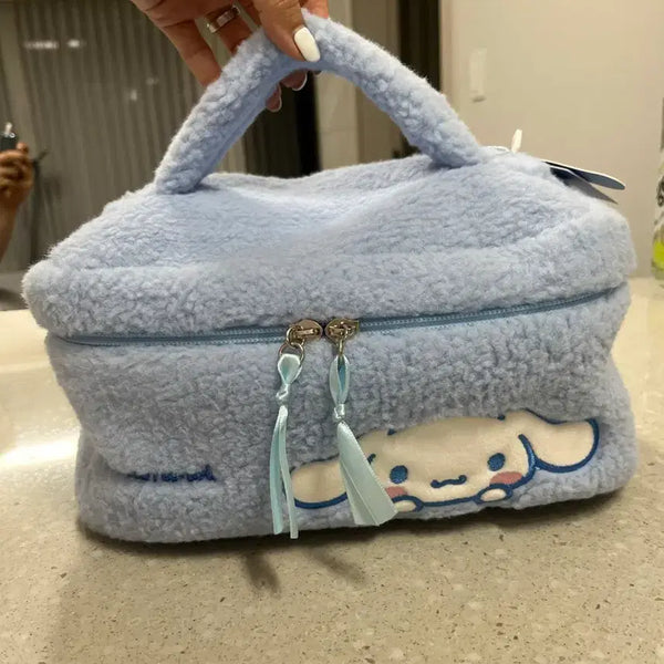 [BUNJANG] Sanrio Cinnamoroll Fur Pouch / 산리오 시나모롤 퍼 파우치