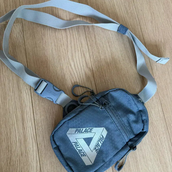 [BUNJANG] Palace Cordura Eco Hex Ripstop Shot Bag Slate Grey / PALACE 팔라스 코듀라 에코 헥스 립스탑 샷 백 슬레이트 그레이 Cordura Eco Hex Ripstop Shot Bag