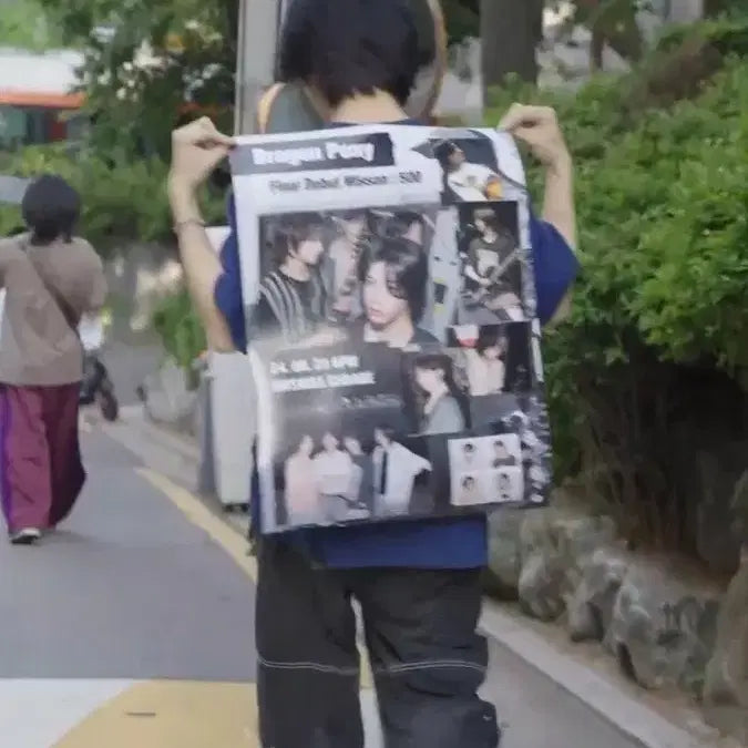 [BUNJANG] Dragon Pony Debut Mission 500 Signed Poster / 드래곤포니 데뷔 미션 500 싸인포스터