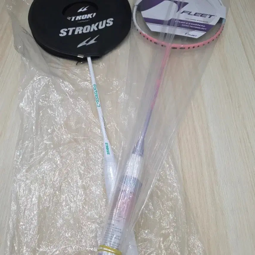 [BUNJANG] FLEET LUNAR 4U & STROKUS FORTRESS-7 Lightweight Badminton Rackets (White/Pink, White/Mint) / 각각 판매)플리트 루나 4U , 스트로커스 포트리스7 경량 배드민턴라켓 여성 입문 중상급 동호인 선수용  LUNAR FORTRESS-7 포트레스