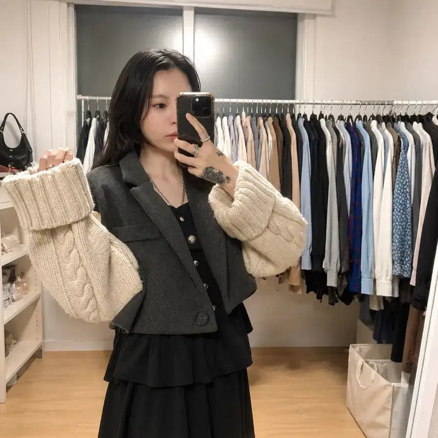 [BUNJANG] Top Dressing Grey Color Block Wool Knit Crop Jacket / 탑드레싱  제품 (정품) 그레이 배색 울 니트 크롭 자켓