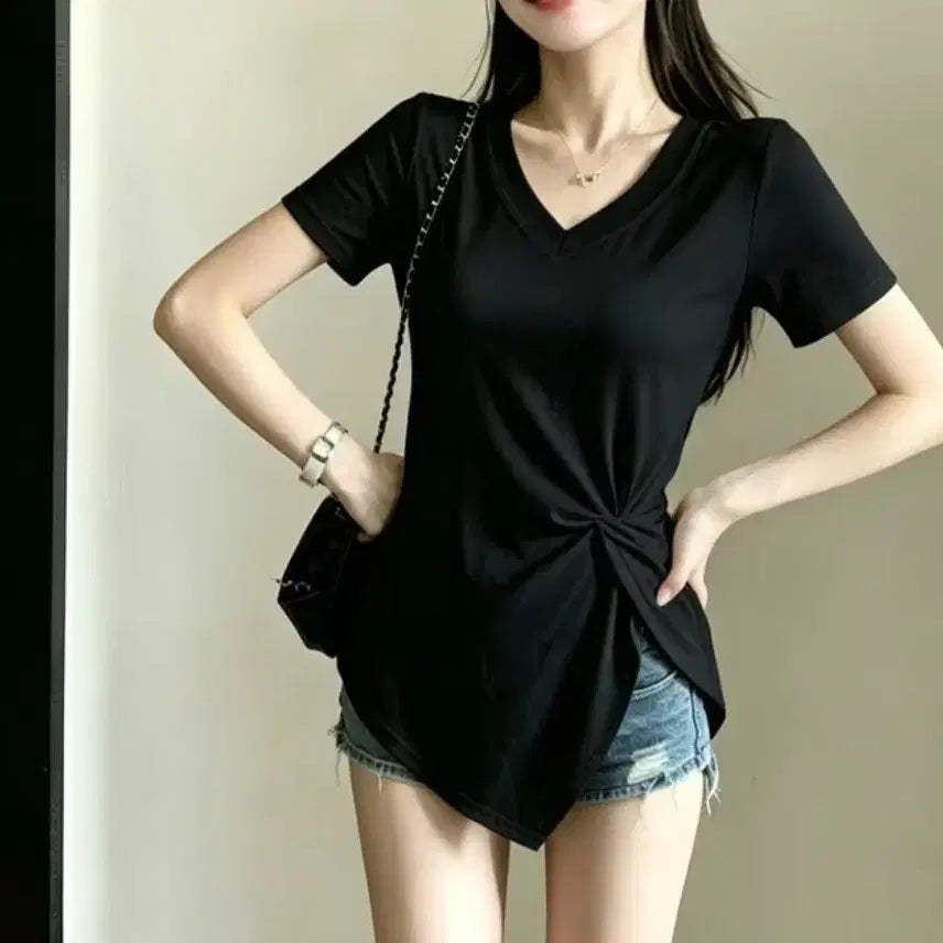 [BUNJANG] V-Neck Asymmetrical Hem T-Shirt / (새상품)브이넥 언발란스 티셔츠