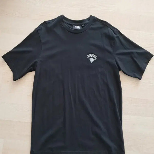 [BUNJANG] NBA New York Knicks Black T-Shirt Size L / NBA 뉴욕닉스 블랙 반팔티 L