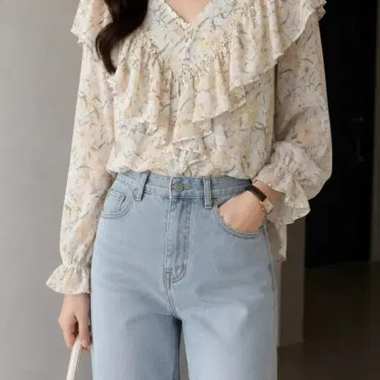 [BUNJANG] Elegant Floral Pattern Blouse / 우아한블라우스