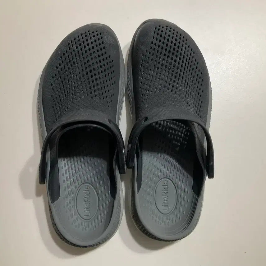 [BUNJANG] Crocs Literide 360 Clog Charcoal Grey / 크록스 라이트라이드 360 클로그