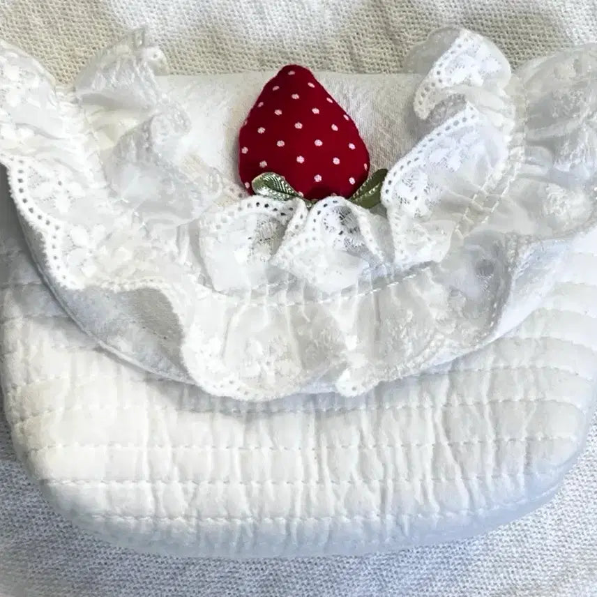 [BUNJANG] Sorojae Strawberry Cream Cake Pouch / 소로재 Sorojae 딸기 생크림 케이크 파우치