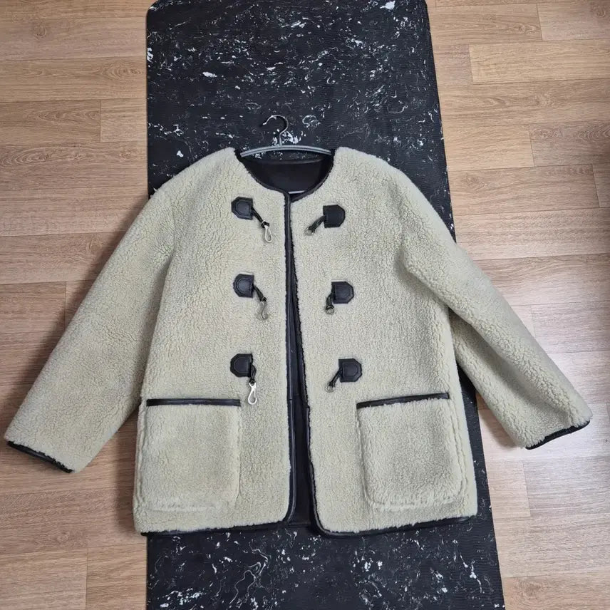 [BUNJANG] Dunst Shearling Jacket / 던스트 무스탕