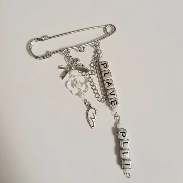 [BUNJANG] PLAVE Initial Brooch / 플레이브 PLAVE 이니셜 브로치