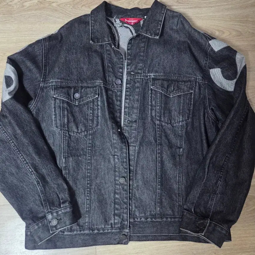 [BUNJANG] Supreme Black Denim Trucker Jacket XL / 슈프림 흑청자켓 트러커 XL