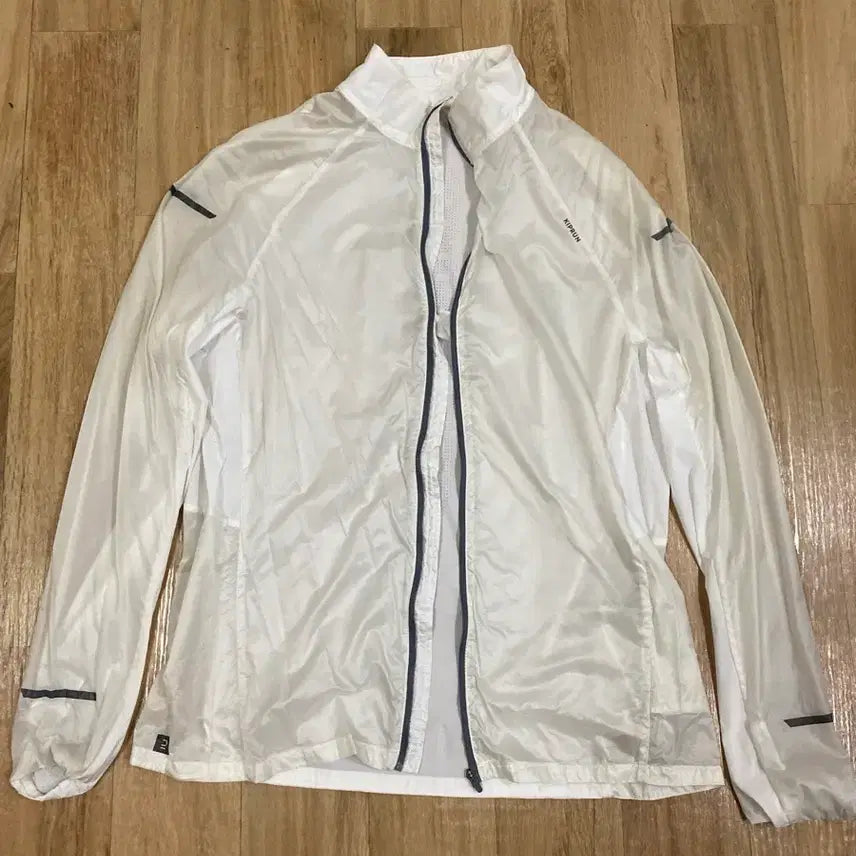 [BUNJANG] Decathlon Run 500 Packable Running Windbreaker / 데카트론 런 500 패커블 러닝 윈드브레이커 L