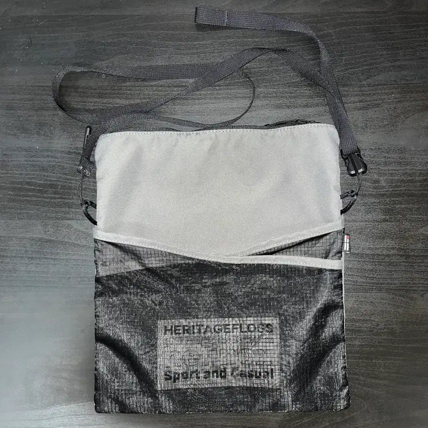 [BUNJANG] Heritagefloss x Helinox Sacoche Bag Grey / 헤리티지플로스 x 헬리녹스 샤코슈백 그레이