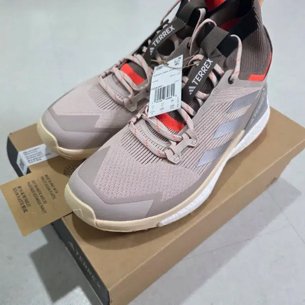 [BUNJANG] Adidas Terrex Free Hiker 2 Hiking Shoes 295mm / [새상품] 아디다스 테렉스 프리하이커2 295mm