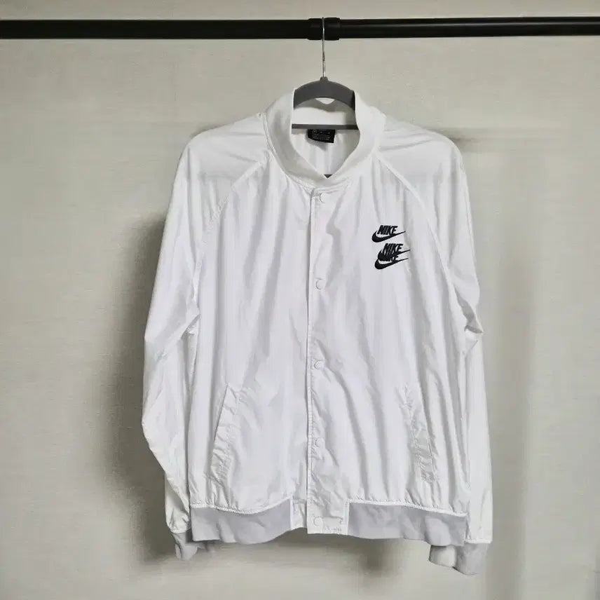 [BUNJANG] Nike White Windbreaker Jacket M (100-105) / 나이키 화이트 바람막이 100~105