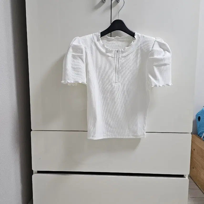 [BUNJANG] Ribbed Half-Zip Cropped T-Shirt / 골지 반집업 크롭티셔츠(새상품)