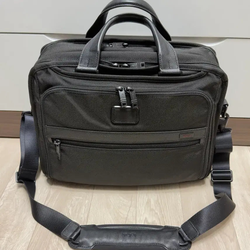 [BUNJANG] TUMI Alpha Organizer Briefcase Black Ballistic Nylon / 투미 알파(TUMI Alpha) 오거나이저 브리프케이스 입니다