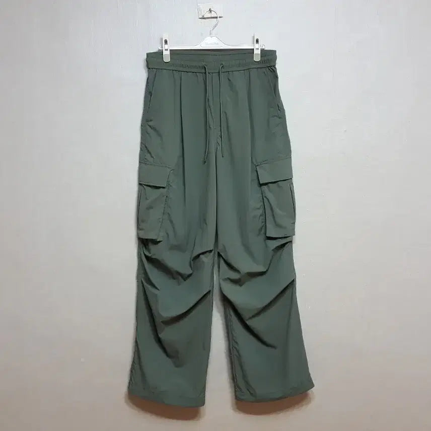 [BUNJANG] SPAO Parachute Wide Cargo Pants Khaki / 1착)스파오 하절기 파라슈트 와이드 카고 바지