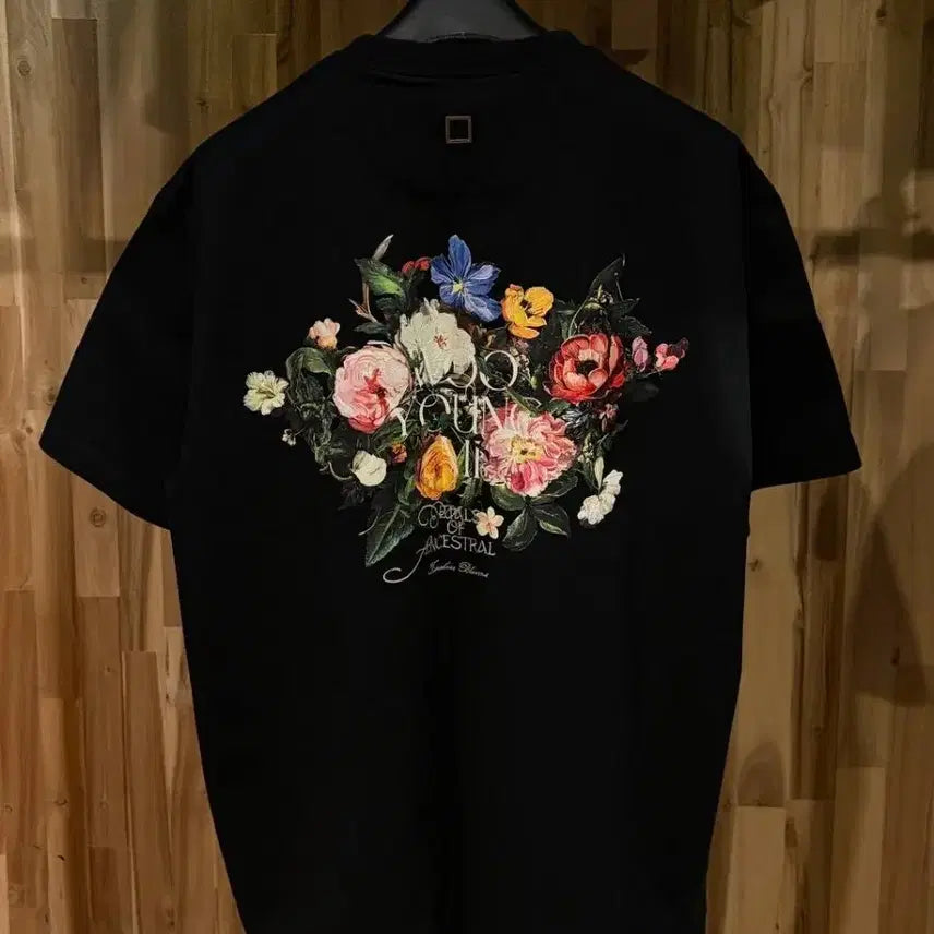 [BUNJANG] Wooyoungmi Flower Back Logo Black T-Shirt Size 50 / 우영미 플라워 백로고 블랙 반팔티 50 사이즈