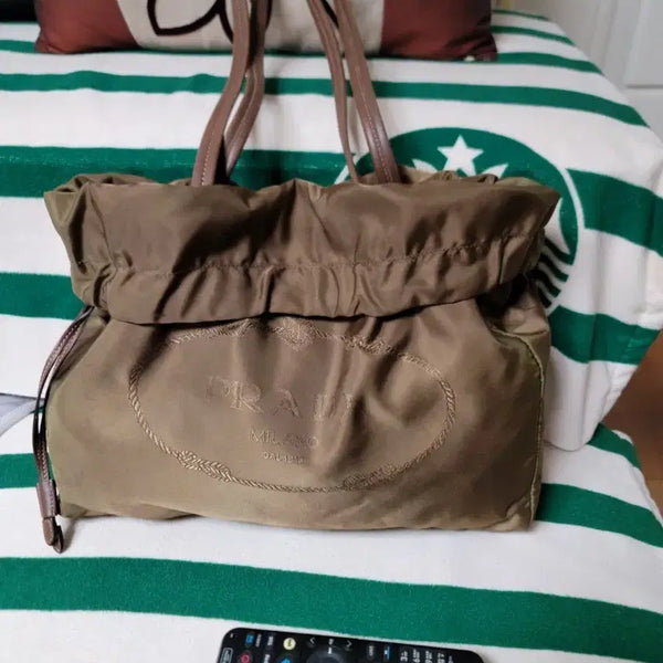 [BUNJANG] Prada Shirring Shoulder Bag Khaki / 정품)프라다 셔링 숄더백 카키