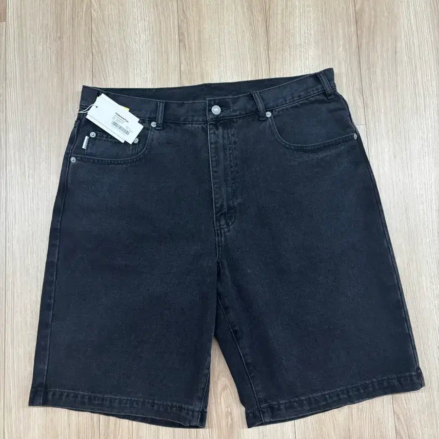 [BUNJANG] thisisneverthat Washed Black Shorts / 디스이즈네버댓 워시드 블랙 쇼츠 반바지