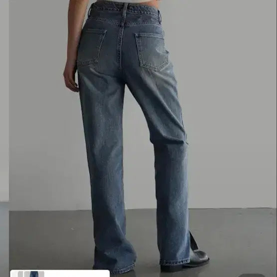 [BUNJANG] LaRoom Old Slit S Mid-Wash Denim Jeans / 라룸 올드슬릿 S 중청